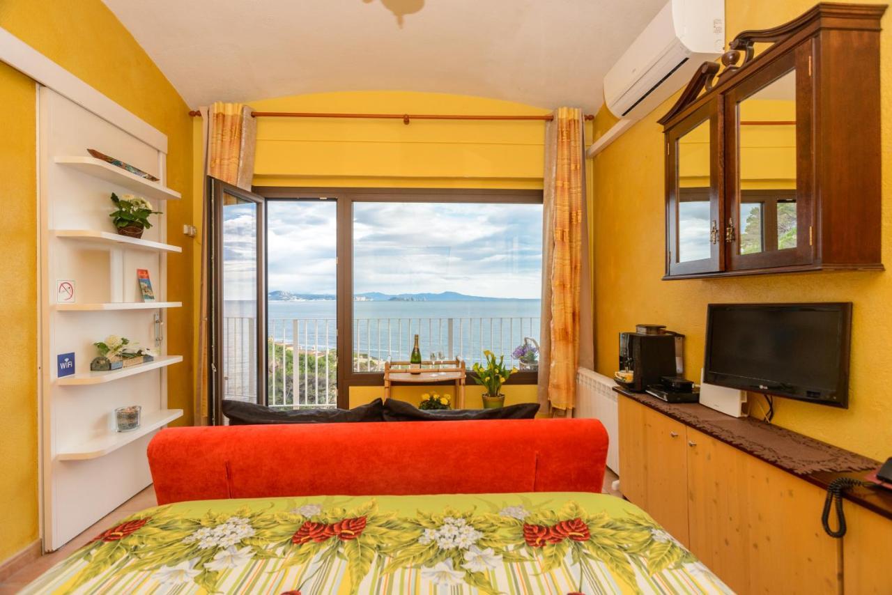 Capsasalbegur74 Terraza Sobre Mar Piscina Del Mar Apartment ภายนอก รูปภาพ